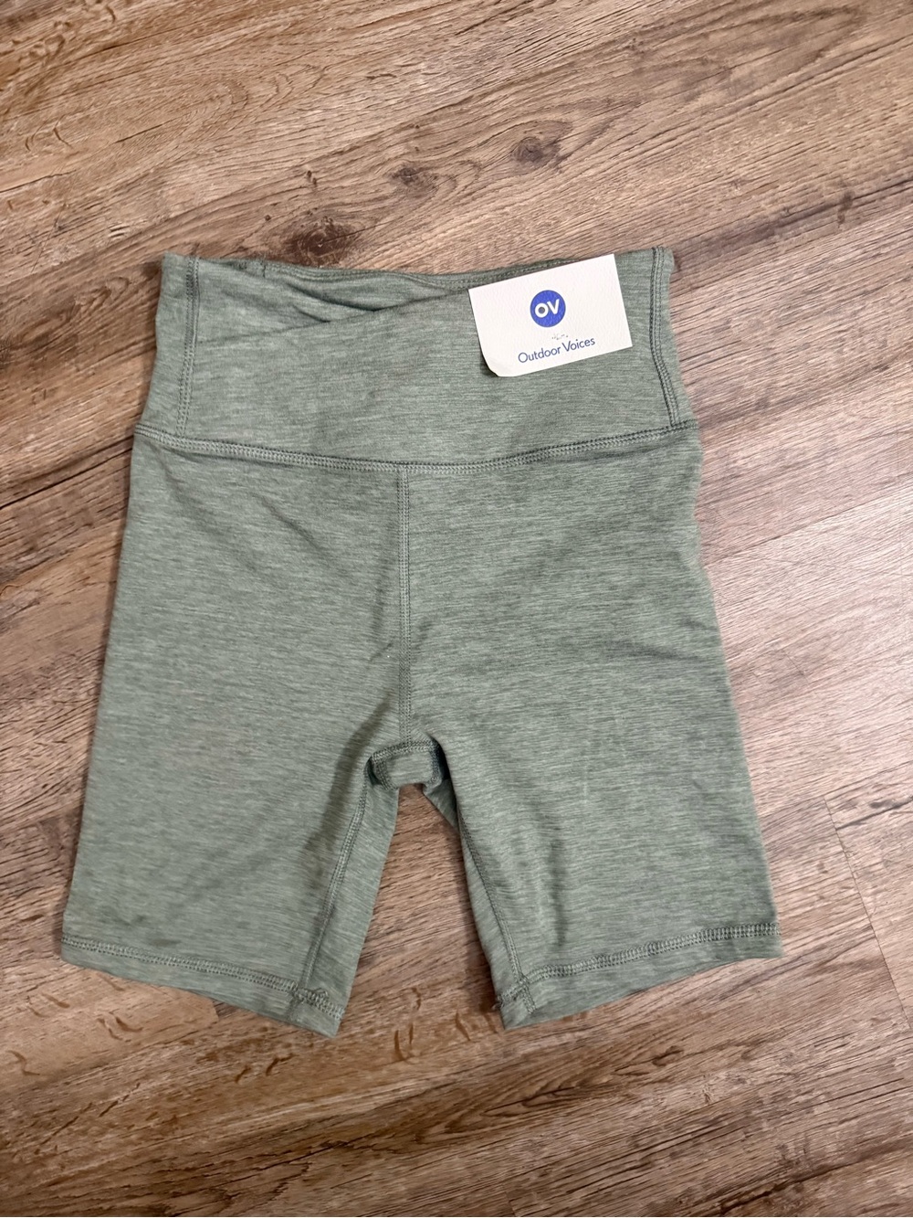 Outdoor Voices • Crossover Waistband Bike Shorts - Picture 6 of 14